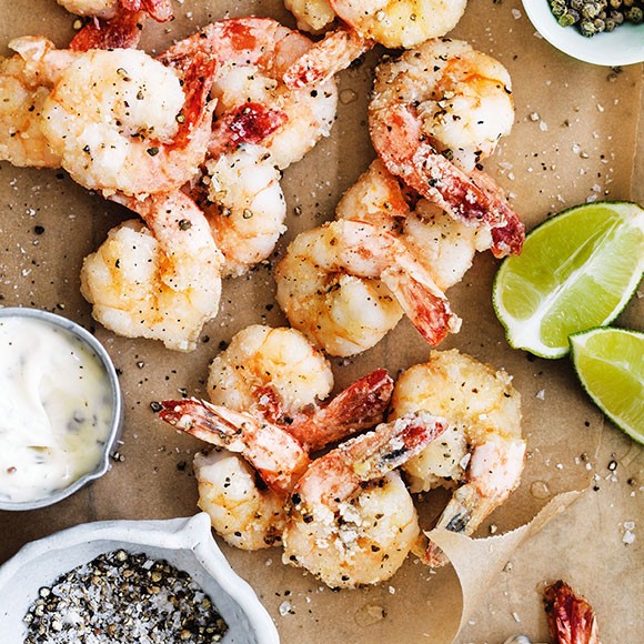 Salz-und-Pfeffer-Garnelen mit Limettenmayonnaise